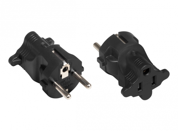 A plug adapter for a 110/230V power cable with a US (NEMA) plug. The adapter fits into European FR (Type E) or DE (Type F – Schuko) sockets as a Europlug (CEE 7/7). 