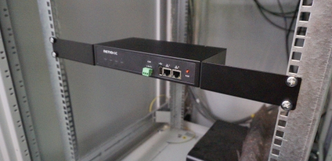 Photo of NETIO 4C in a 19” rack frame